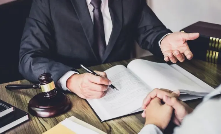 كم ياخذ المحامي في قضية الورث